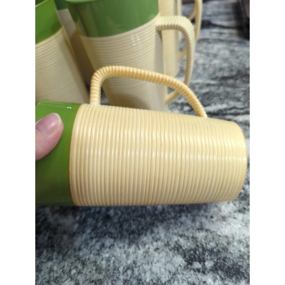 8 Raffiaware by Thermo-Temp Drink Tumblers Avocado Green Ribbed Vintage